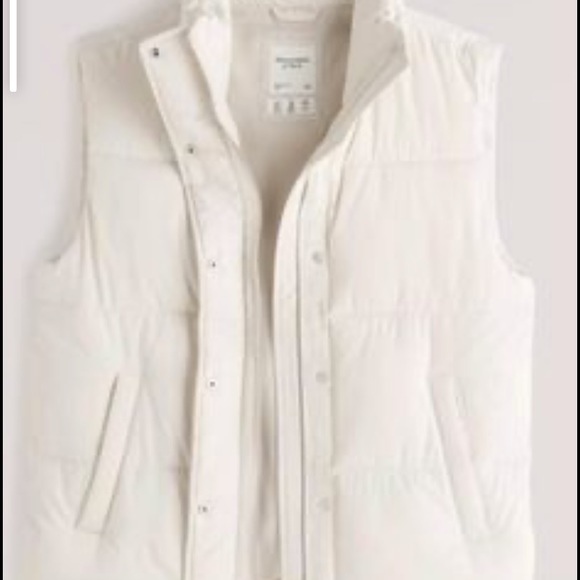 Abercrombie and Fitch puffer vest in shade cream size Medium - Picture 2 of 2